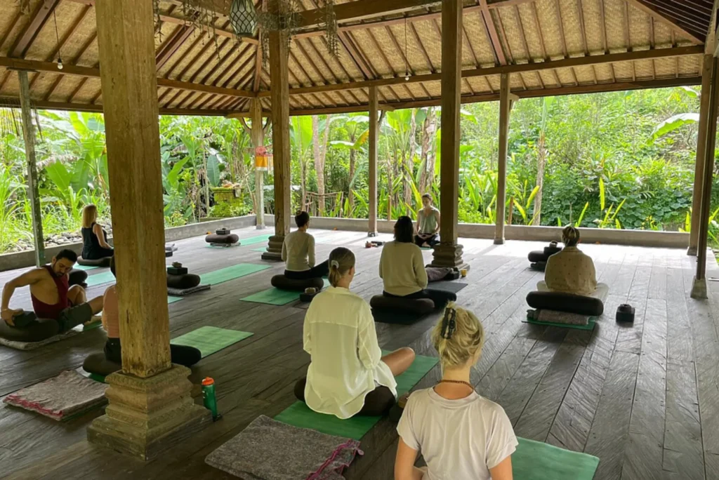 yoga and meditation retreats near me