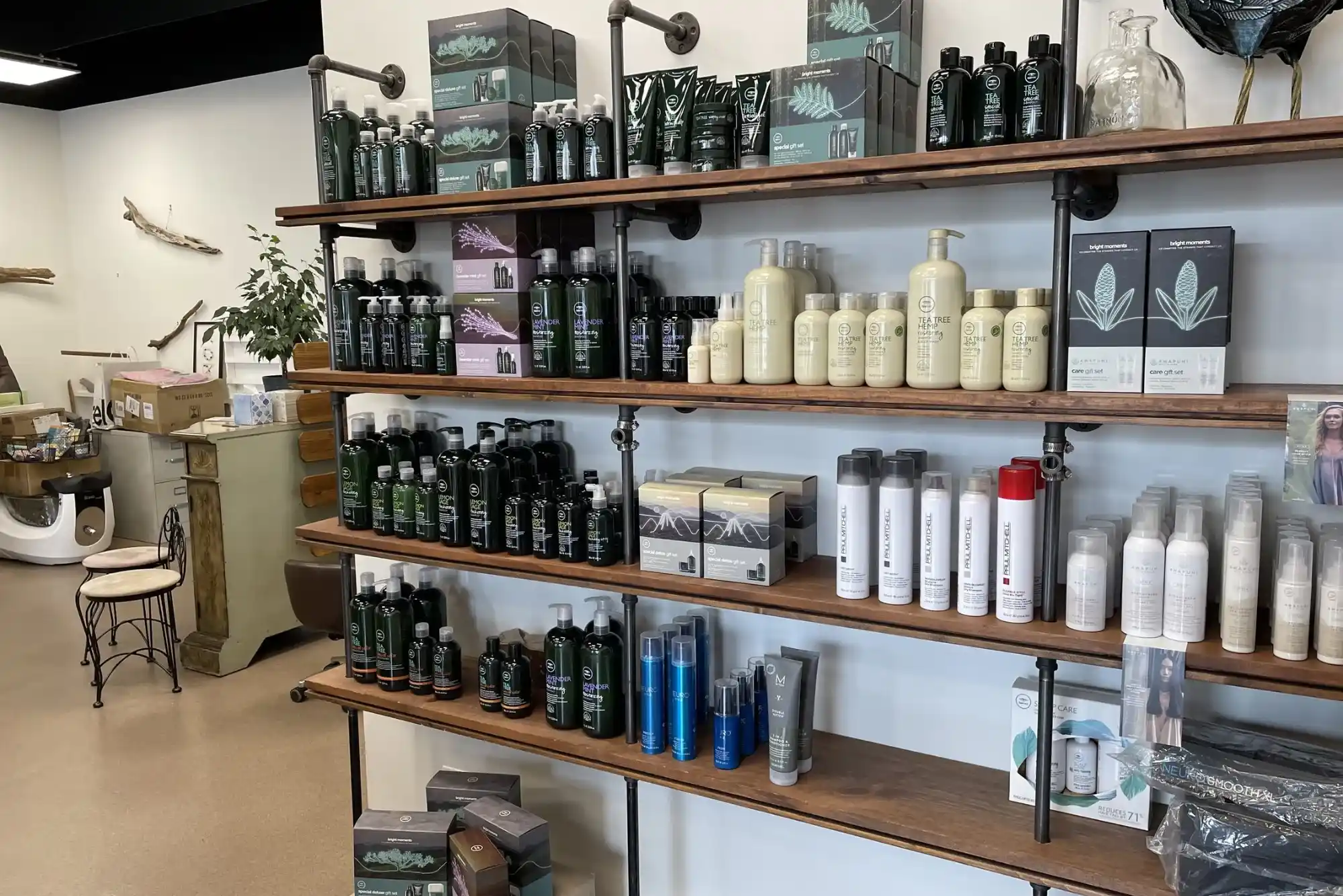 Discover exceptional family hair care services in Portage Park, offering styles for all ages in a comfortable, welcoming environment.